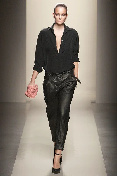 Look 27
